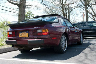 Illustration for article titled Craigslist Gem Find Of The Day: Porsche 944 Project Car